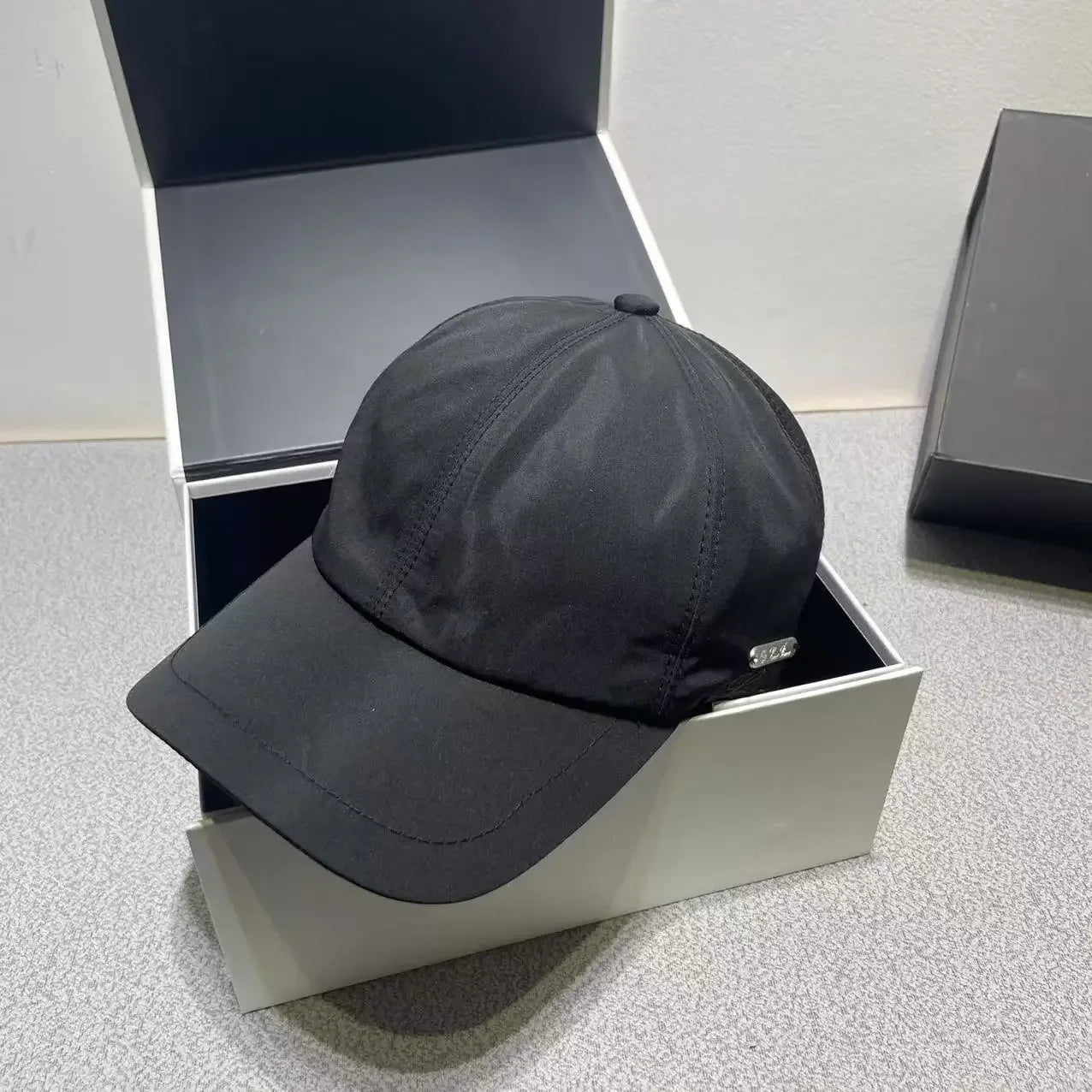 High quality letter embroidered baseball cap