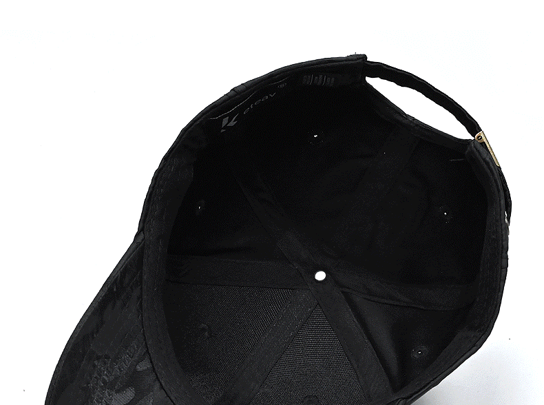 New camouflage embroidered baseball cap