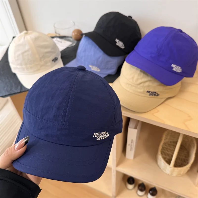 Spring and summer lightweight baseball cap