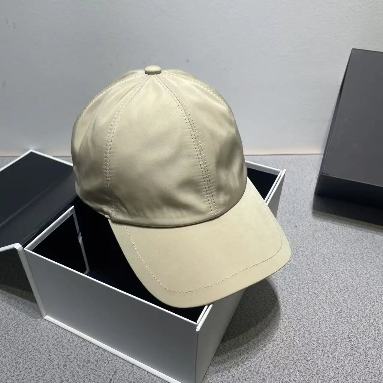 High quality letter embroidered baseball cap