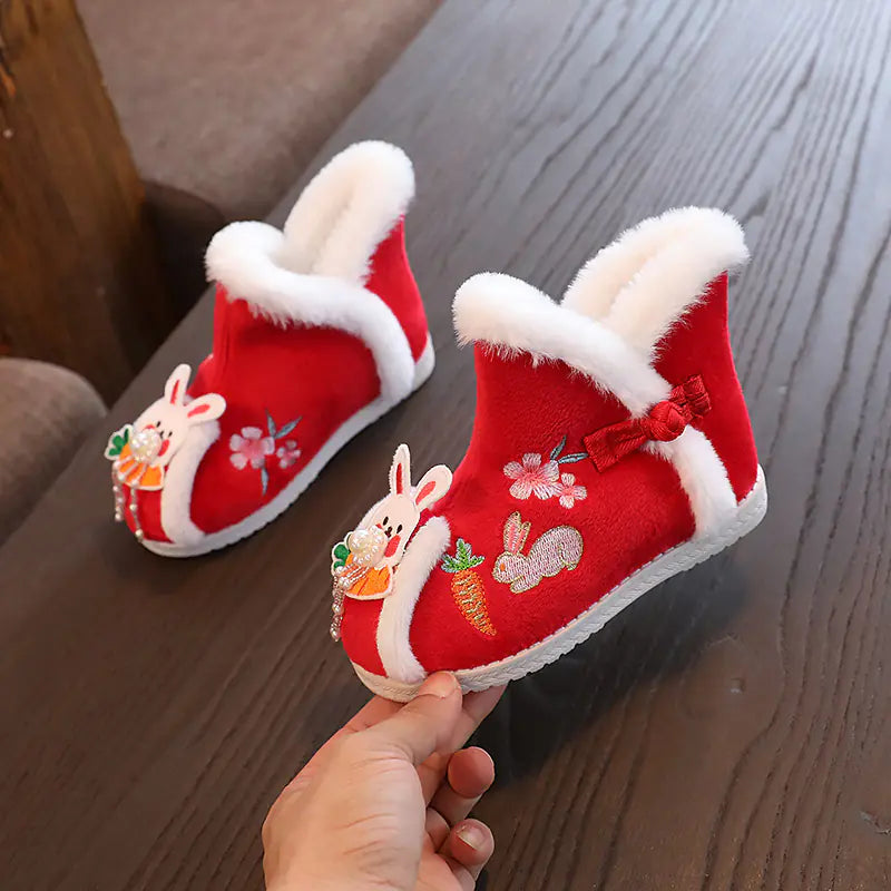 Winter Girls' Embroidered Plush Hanfu Shoes for Kids