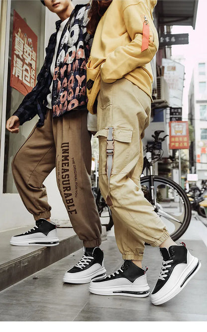 2025 New Comfortable Casual Niche Sneakers