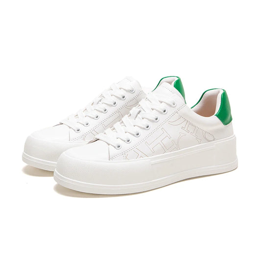 Women's casual shoes