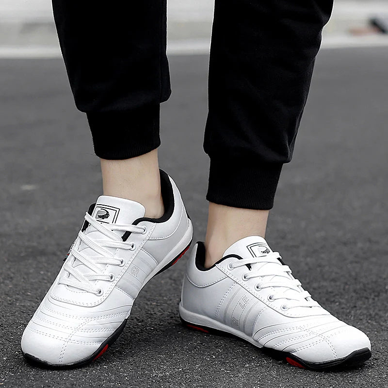 New Golf Shoes Men Breathable Golfers Sneakers