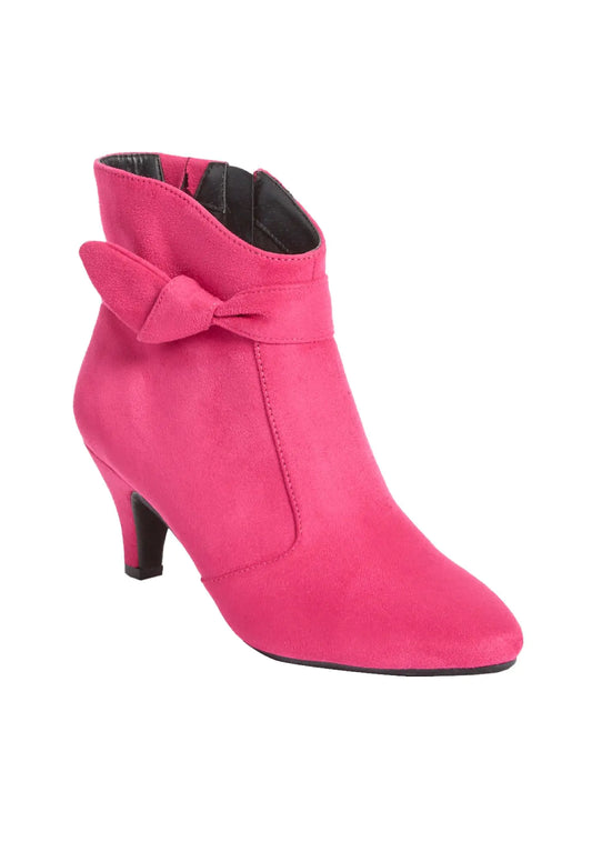 Comfort view Corrine Bootie Short Ankle Boot Low Heel Women's Shoes (Wide Widths Available) - 10 1/2 WW Magenta